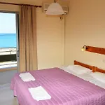 Pantelis Guest house 3*